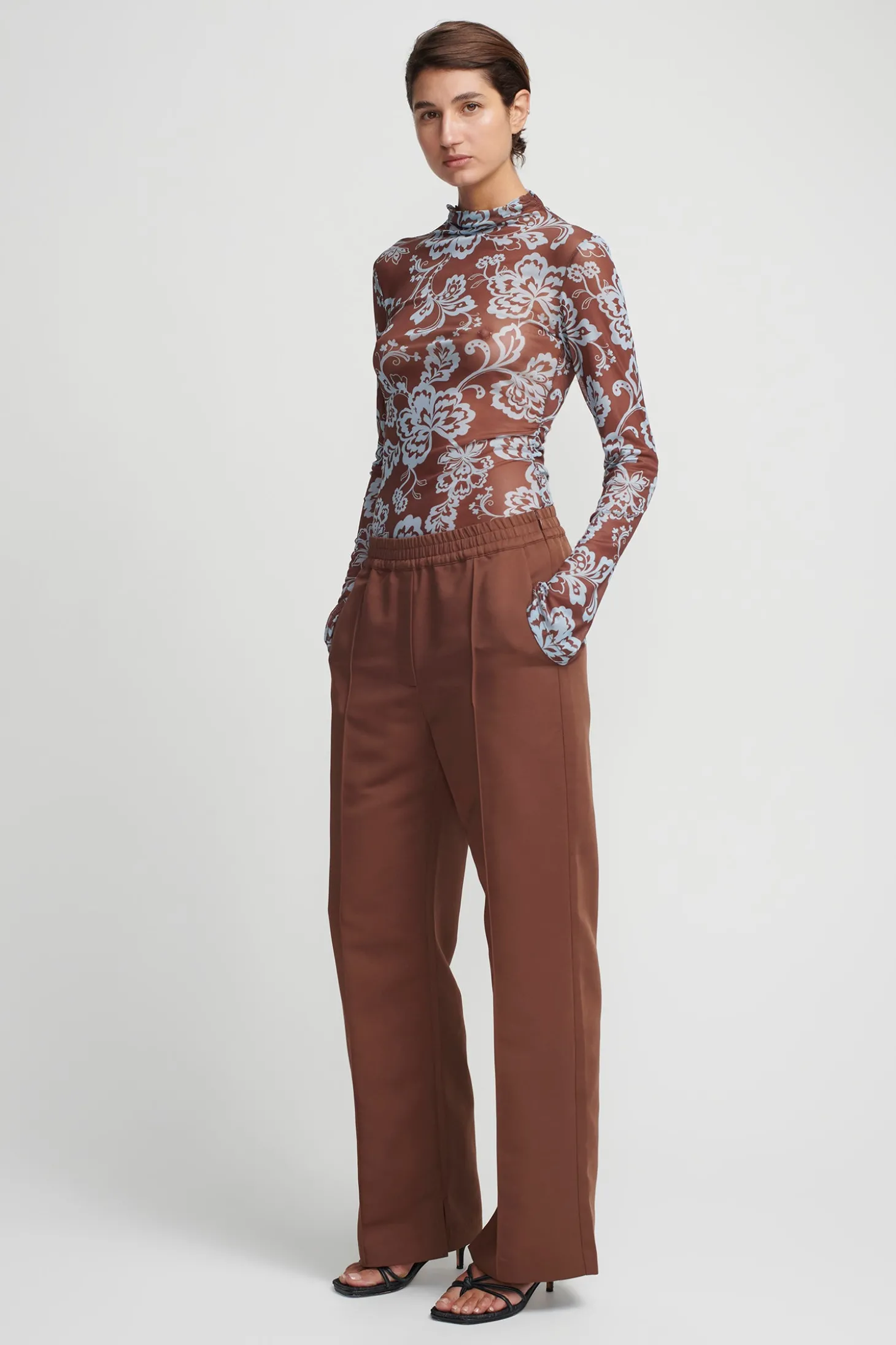 Aire Top Chocolate Blue Floral