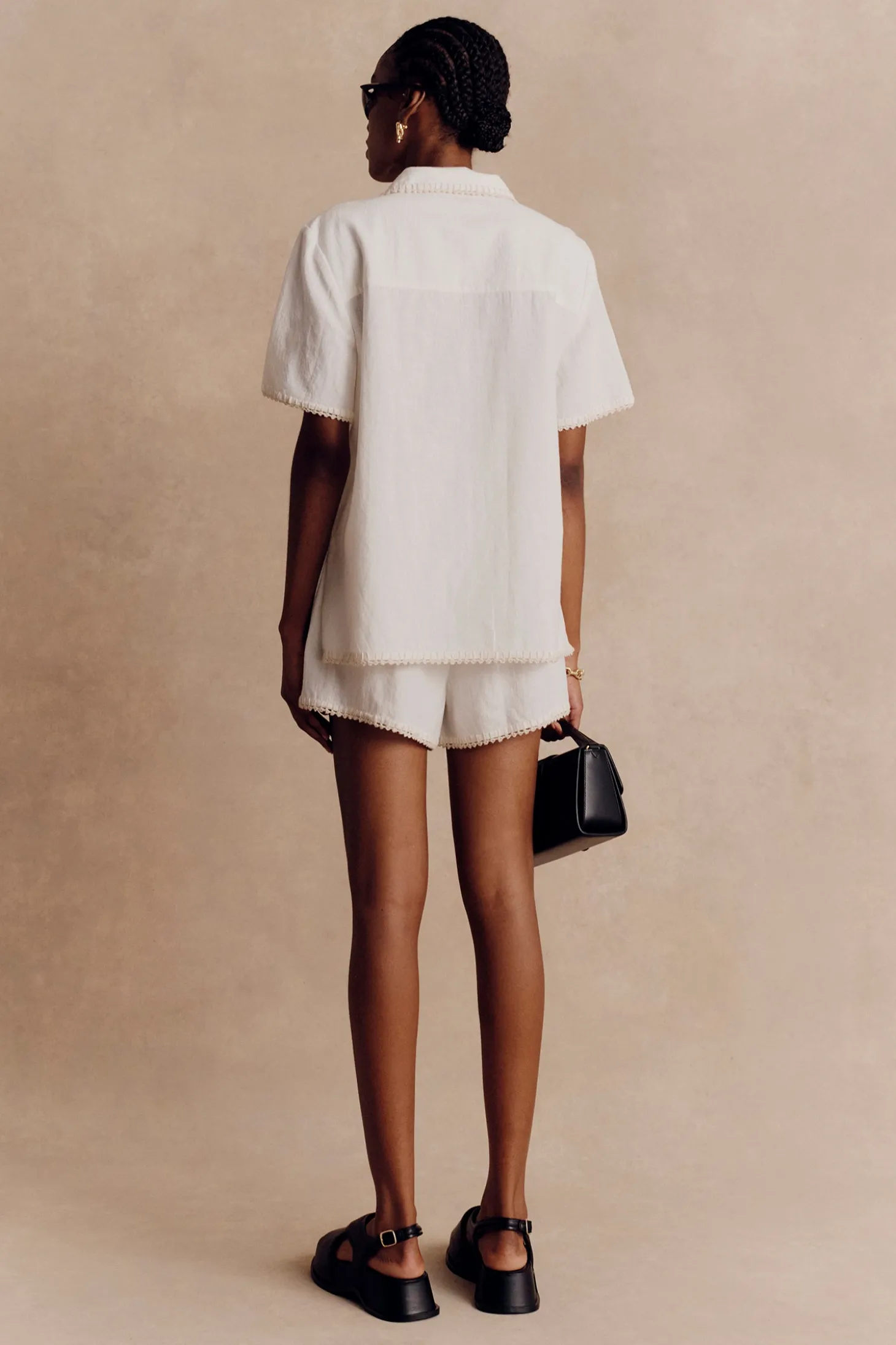 Alani Short White