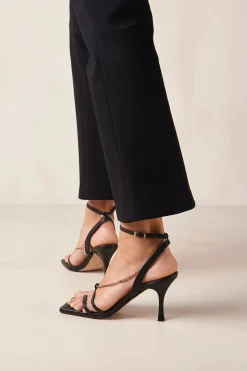 Alohas Straps Chain Heel Black