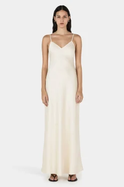 Timeless Slip Cream
