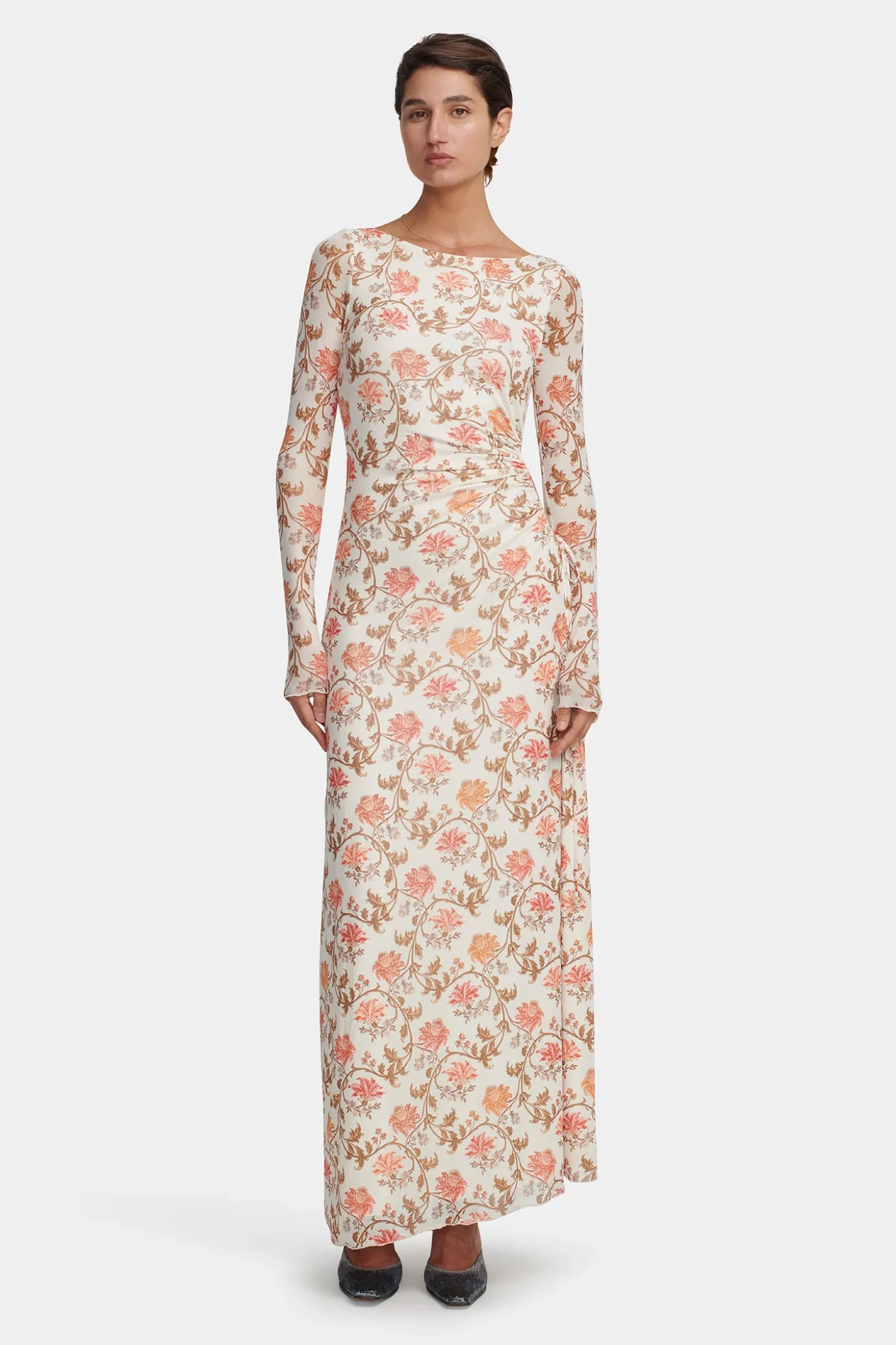 Zee Dress Cream Wallpaper